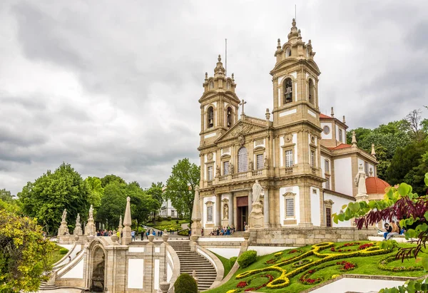 Santuario Bom Jesus do Monte en Tenoes cerca de Braga en Portugal — Foto de Stock