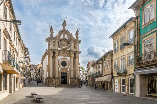 Iglesia de Sao Paulo en las calles de Vila Real en Portugal —  Fotos de Stock