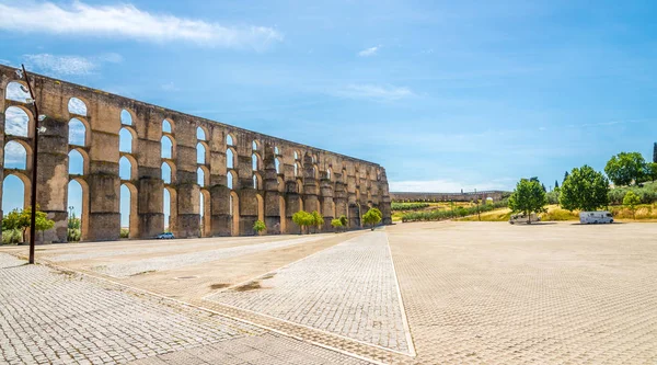 Bekijken van het aquaduct in Elvas - Portugal — Stockfoto