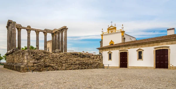 Vista para o Templo de Évora - Portugal — Fotografia de Stock