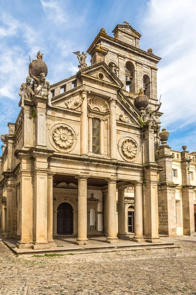 Kerk van Nossa Senhora da Graca in Evora, Portugal — Stockfoto