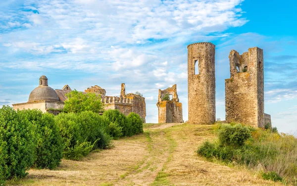 Castle Montemor-o-Novo - Portekiz kalıntıları — Stok fotoğraf