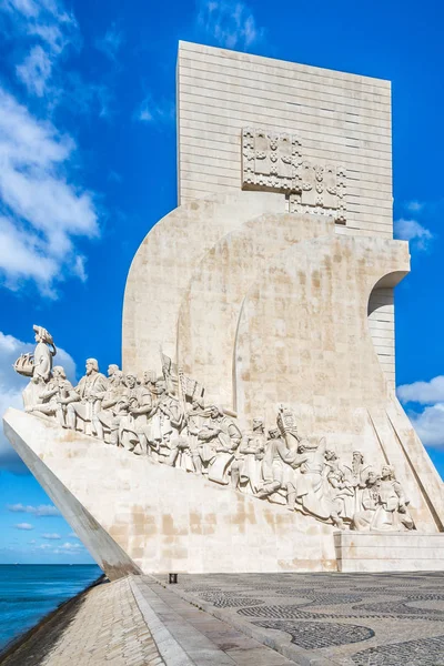 Vista en el Monumento a los Descubrimientos en Lisboa, Portugal —  Fotos de Stock