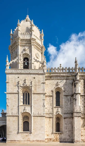 Campanario de la iglesia de Santa Maria de Belem en Lisboa, Portugal — Foto de Stock