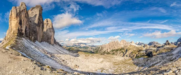 Vista en el Tre Cime di Lavaredo de Forcella Lavaredo en Dolomitas - Tirol del Sur, Italia — Foto de Stock