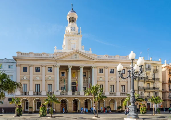 Vista en el Ayuntamiento de Cádiz en España — Foto de Stock