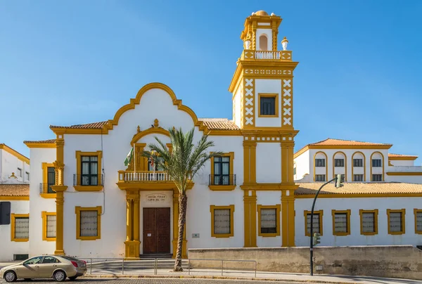Vista en el edificio escuela Campo del Sur en Cádiz - España —  Fotos de Stock
