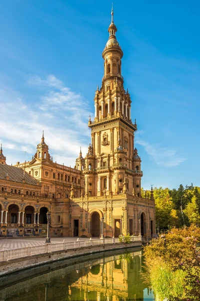 Vista en la Torre Sur Lugar de Espana en Sevilla, España — Foto de Stock