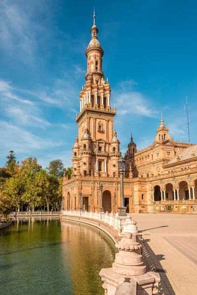 Torre norte en la Plaza de España en Sevilla, España — Foto de Stock