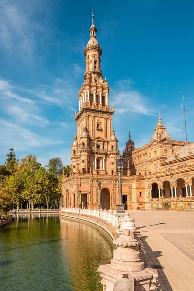 Torre norte en la Plaza de España en Sevilla, España — Foto de Stock