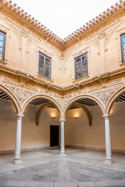 Palace Guevara olarak Lorca - İspanya avluda