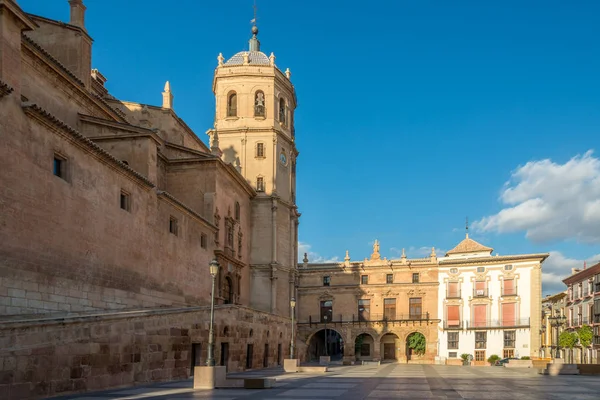 Veduta sul campanile della Cattedrale di San Patrizio a Lorca, Spagna — Foto Stock