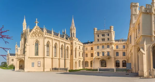 View at the facade of Lednice castle and St.Jakub chapel - Czech republic, Moravia — стоковое фото