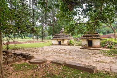 Lalitgiri Budist Kompleksi 'ndeki tapınağa bakın - Odisha, Hindistan