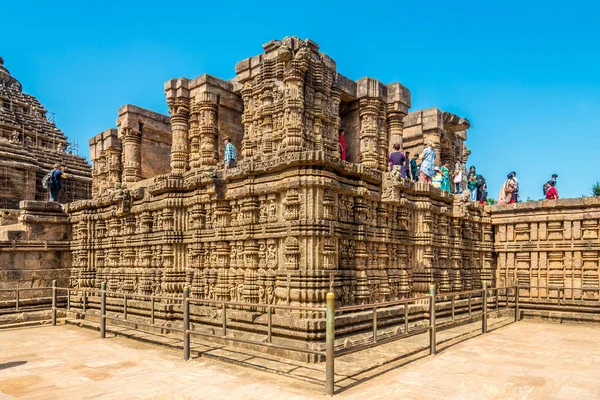 Προβολή στο διακοσμητικό πέτρινο ανάγλυφο στο συγκρότημα Konark Sun Temple - Odisha, India — Φωτογραφία Αρχείου