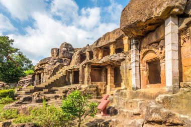 Bhubaneswar 'daki Udayagiri mağara kompleksine bakın - Odisha, Hindistan