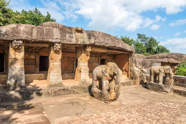 Kilátás a Ganesha barlang Udayagiri barlangok komplexum Bhubaneswar, Odisha, India — Stock Fotó