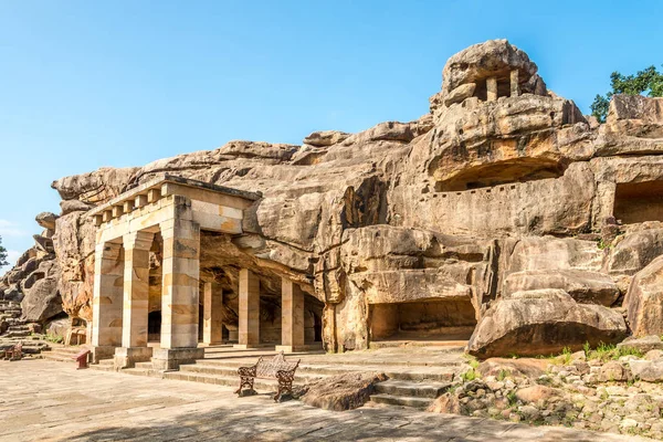 Kilátás a Hathi Gumpha barlang Udayagiri barlangok komplexum Bhubaneswar - Odisha, India — Stock Fotó