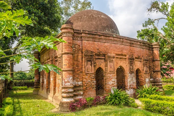 Vue de la mosquée Goaldi à Sonargaon - Bangladesh — Photo