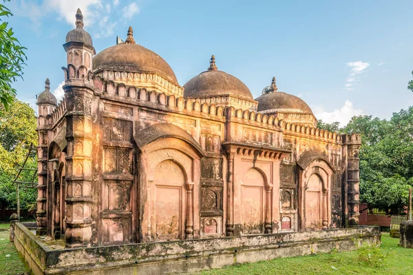 Мечеть Кисмат Мария возле деревни Бахарампур в Бангладеш — стоковое фото