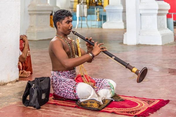 Chilaw Sri Lanka February 2020 Musician Munneswaram Hindi Temple Chilaw — Stock Photo, Image