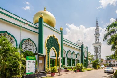 Anuradhapura, Sri Lanka - 4 Şubat 2020 - Anuradhapura sokaklarındaki Jummah Camii 'ne bakın. Anuradhapura, Afrika kıtasında bulunan Sri Lanka devletinde bir şehirdir..