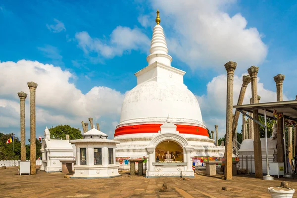Προβολή Στο Thuparama Dagaba Στην Anuradhapura Σρι Λάνκα — Φωτογραφία Αρχείου