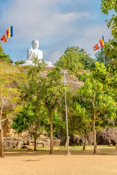 Buddha Statue Mountain Peak Mihintale Sri Lanka — Stock Photo, Image