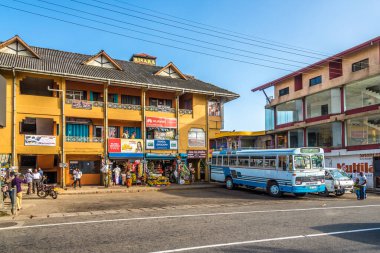 HAPUTALE, SRI LANKA - 10 Şubat 2020 - Haputale sokaklarında. Haputale 'nin yüksekliği deniz seviyesinden 1431 metre..