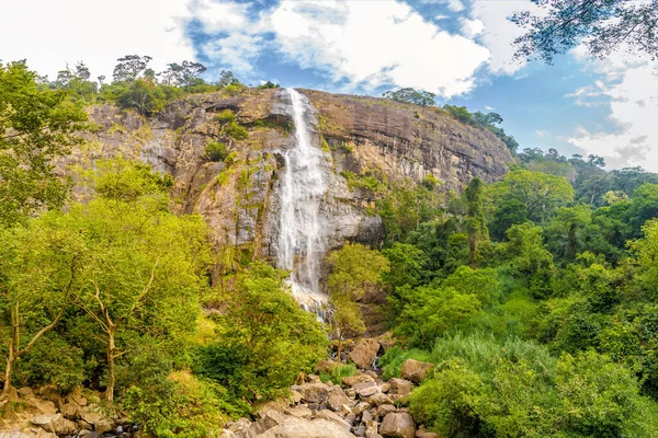 Vista 220 Altura Diyaluma Falls Segunda Cachoeira Mais Alta Sri — Fotografia de Stock