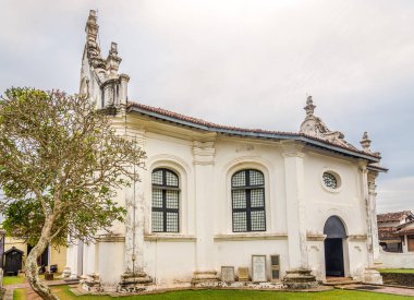 Sri Lanka 'daki Hollanda Islah Kilisesi' ne bakın.
