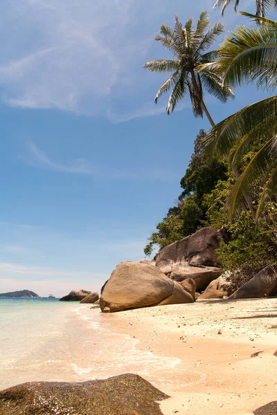 Pulau Perhentian 'da sahil ve deniz manzarası