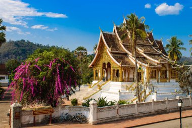 Luang Prabang 'daki mavi gökyüzü tapınağı.