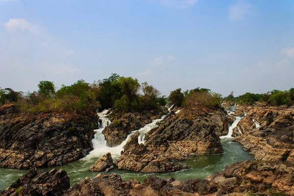 Li Phi Falls op Mekong River. Beroemd landschap in Mekong River Delta, 4000 eilanden, Champasak, Laos. — Stockfoto
