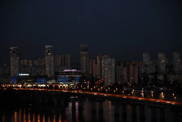 Kiev şehrinin ışıkları