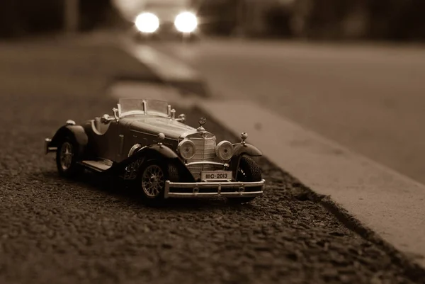 Retro model, otomobil, yol, Mercedes, eski okul, hareket, ışıklar bölüm 1