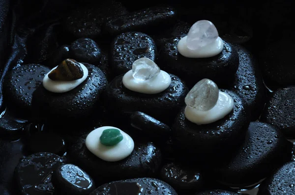 kolaj, spa, taşlar, masaj, nilüfer, manolya, aroma, thai, Tayland masajı, mumlar, su 6