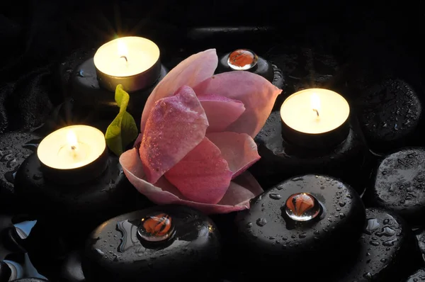 kolaj, spa, taşlar, masaj, nilüfer, manolya, aroma, thai, Tayland masajı, mumlar, su 16