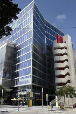 Miami Dade Hükümet Merkezi Mimarisi