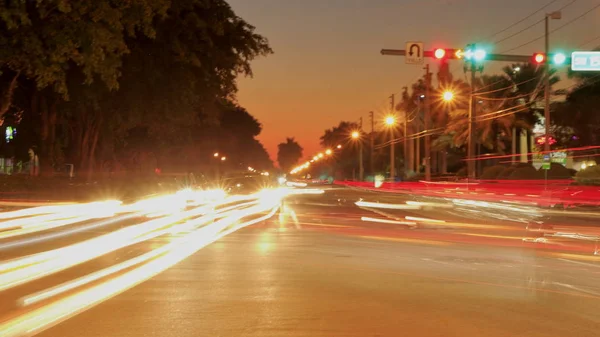 Sonnenuntergang Setreet Whit Auto Leuchtet Immer Tag — Stockfoto