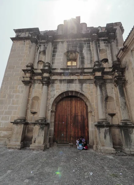 Antiguas Guatemalas Stadsarkitektur Och Befolkning — Stockfoto