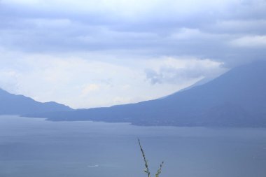 Pajanachel, Antigua Guatemala Dağları ve Gölü 