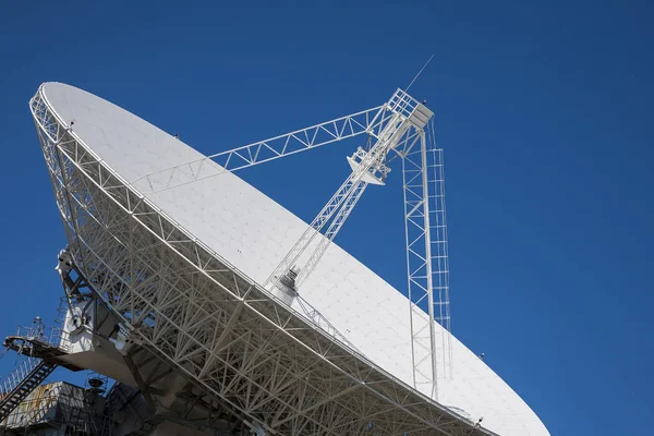 Radio telescope. Antenna for space exploration. — Stock Photo, Image
