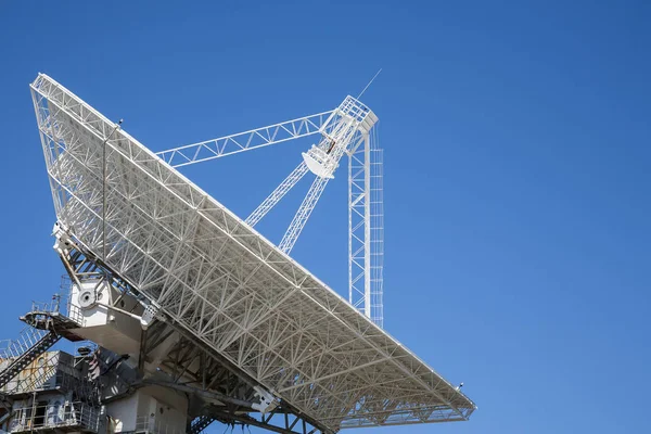 Radio telescope. Antenna for space exploration. — Stock Photo, Image