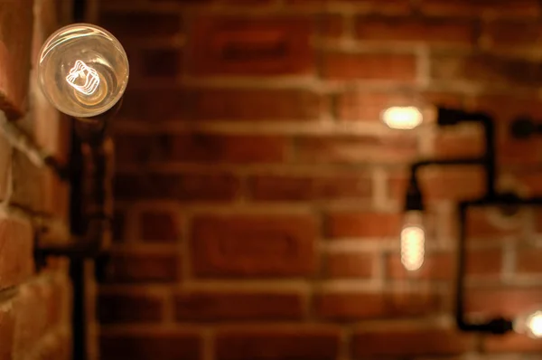 Edison-Lampe im Loft-Inneren — Stockfoto