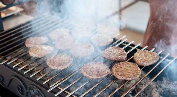 Grilované kotlety pro hamburgery — Stock fotografie