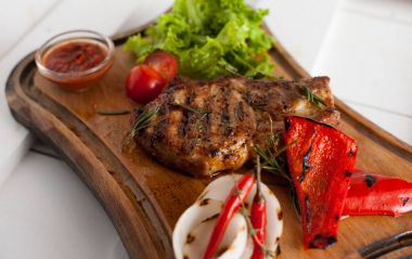 Izgara domuz ızgara biftek