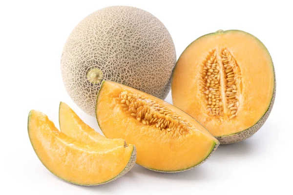 Schöne leckere in Scheiben geschnittene saftige Cantaloupe-Melone, Muskmelone, Felsmelone isoliert auf weißem Hintergrund, Nahaufnahme, Schneideweg, ausgeschnitten. — Stockfoto