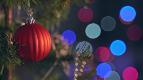 Magnifique Sapin Noël Décoré Avec Boule Suspendue Spot Lumineux Led — Video