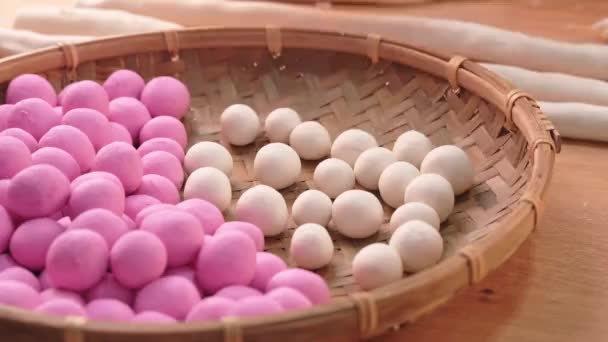 Asiatisk Flicka Gör Tang Yuan Yuan Xiao Kinesiska Traditionella Mat — Stockvideo
